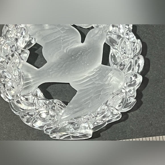 Vintage 1988 Frosted Ice Sculptures Plastic Acrylic Dove Christmas Ornament - Picture 6 of 9